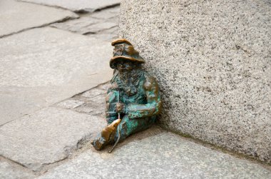 Polonya. Wroclaw. Wroclaw GNOME bronz heykelcik. 20 Şubat 2018