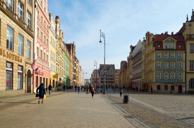 Polonya. Wroclaw evleri ve Wroclaw şehrinin sokakları. Cityscape. 20 Şubat 2018