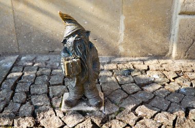 Polonya. Wroclaw. Wroclaw GNOME bronz heykelcik. 20 Şubat 2018