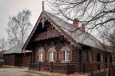 Almanya. Potsdam. Rus yerleşimaleksandrovka. Eski ahşap evler. Şubat 18, 2018