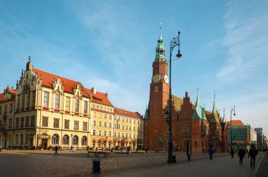 Polonya. Wroclaw evleri ve Wroclaw şehrinin sokakları. Cityscape. 20 Şubat 2018