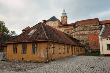 Norveç. Oslo. Oslo 'daki Akershus Kalesi' nin bölgesi. 18 Eylül 2018
