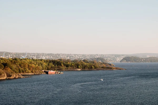 Noorwegen Oslo Uitzicht Oslo Fjord Vanaf Het Dek Van Veerboot Rechtenvrije Stockfoto's