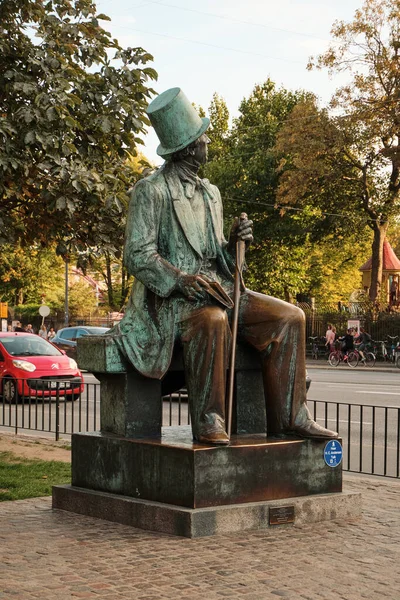Dinamarca Copenhaga Monumento Hans Christian Andersen Perto Prédio Prefeitura Setembro — Fotografia de Stock