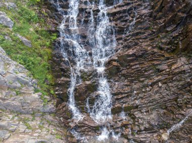Drone ile dağ Şelalesi