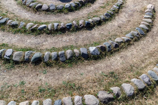 Laberinto de piedras en verano — Foto de Stock