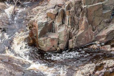 Yanardağ kraterinde su