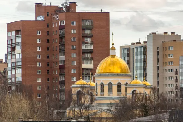 Petrozavodsk, Rusland, 30 april 2018, kerk in de stad — Stockfoto