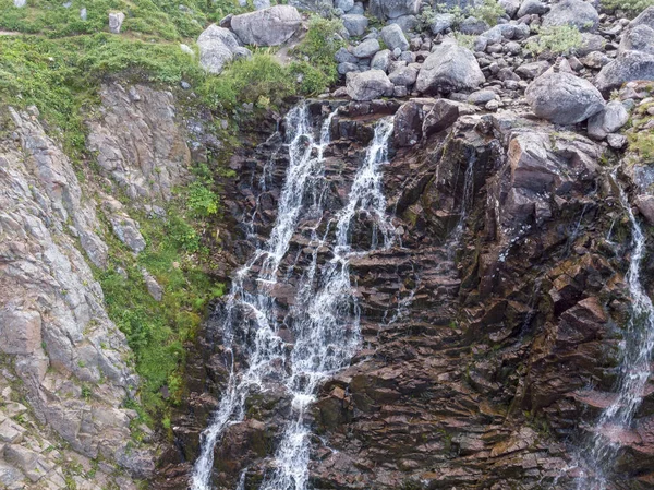 Cascata di montagna con Drone — Foto Stock