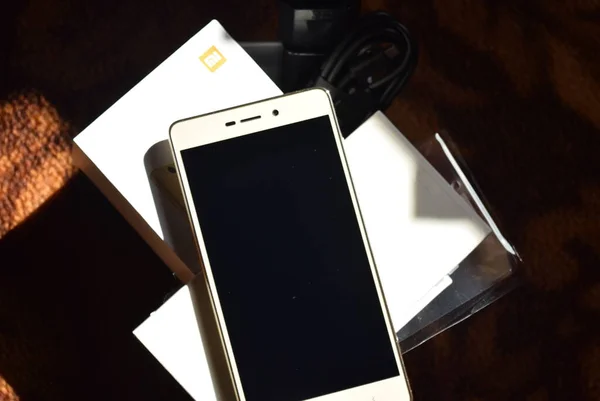 cep telefonu tam iletişim aracı