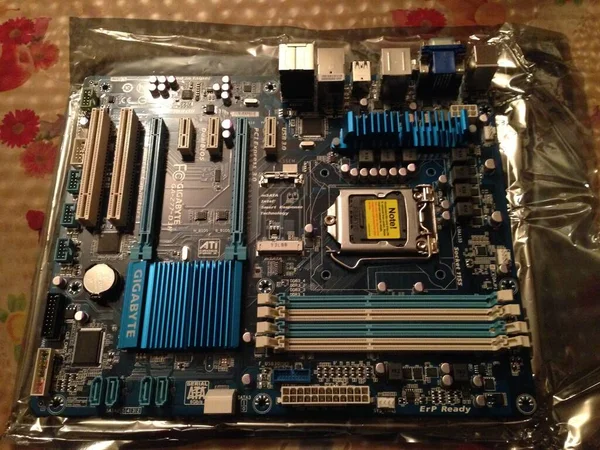 cep telefonu ve halk platformları için üç farklı cep telefonu platformu