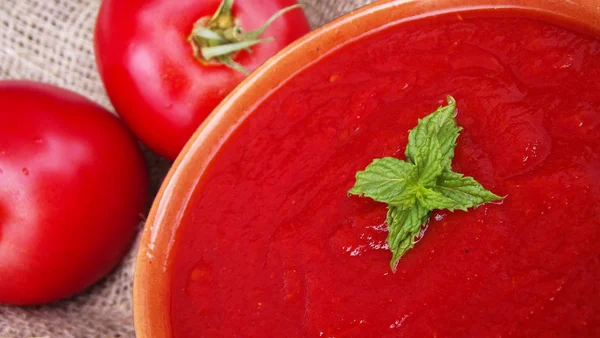 Leckere Tomatencremesuppe Auf Dem Tisch — Stockfoto