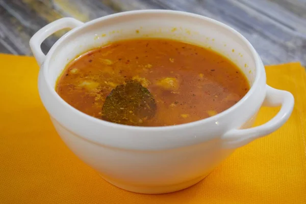 Deliciosa Sopa Casera Col Fresca Sobre Fondo Madera — Foto de Stock