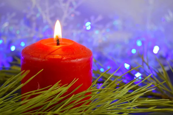 Rode Kaarsen Achtergrond Van Lichten Kerstkaart — Stockfoto