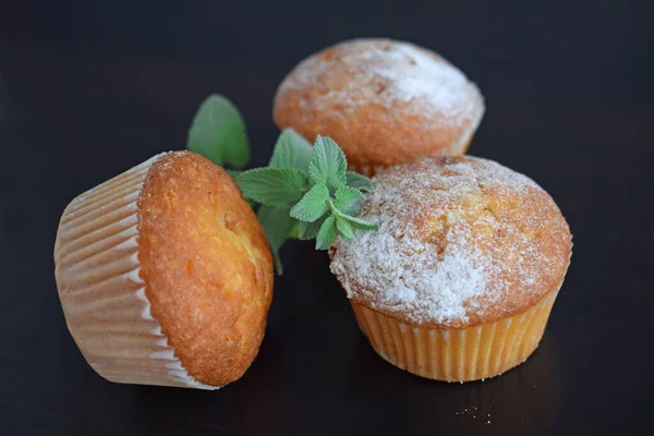 Muffinok Finom Sütemények Finom Desszert Asztalon Házi Készítésű Muffinok Részben — Stock Fotó