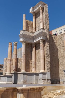 Roma Tiyatrosu Cartagena, İspanya'nın sayısı. Bu yıl 5 M.ö inşa edilmiştir.