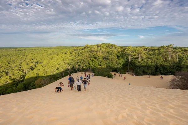 Teste Buch França Agosto 2017 Turistas Escalando Duna Pilat Mais — Fotografia de Stock