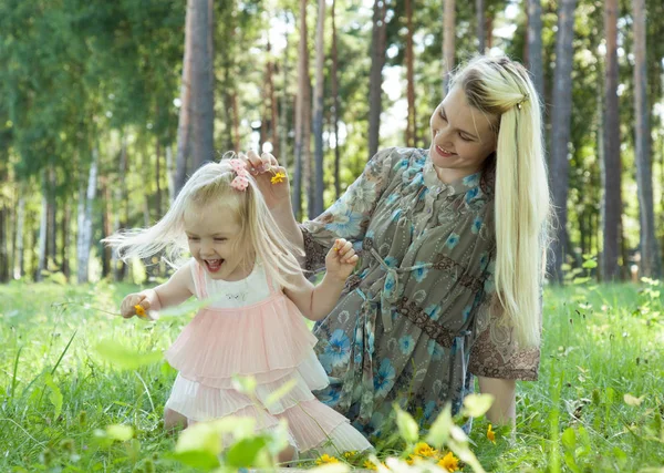 Cute Playful Little Girl Having Fun Her Pregnant Young Mother — Stock Photo, Image