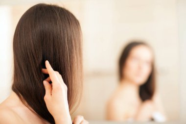 Tanınmayan bir genç kadının portresi