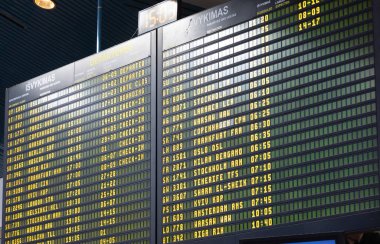 Vilnius, Litvanya-21 Şubat 2019: Vilnius havaalanında Flight timetabel.