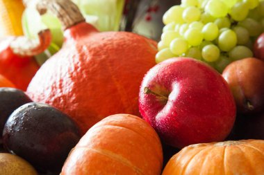 Tatlı taze çiğ meyve ve sebze