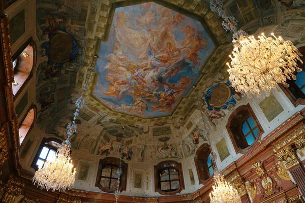 Vienna, Austria - 22 September 2019: Luxury hall of the Belvedere Palace — Stock Photo, Image