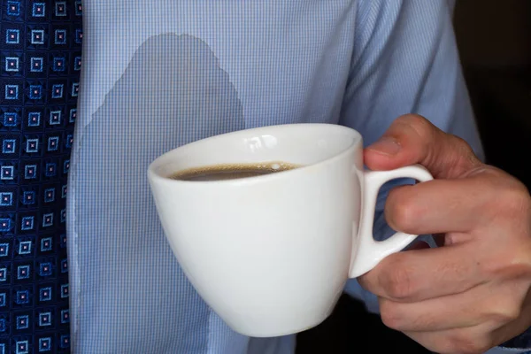 Hombre Derramó Café Sobre Mismo —  Fotos de Stock