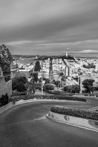 Lombard Street view, in bianco e nero — Foto Stock