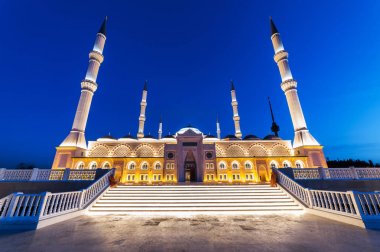 CAMLICA MOSQUE, İstanbul, Türkiye. Camlica Camii Türkiye 'nin en büyük camii. 