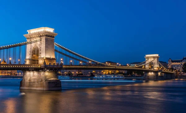 Цепной Мост Szechenyi Lanchid Ночью Будапешт Будапешт Венгрия — стоковое фото