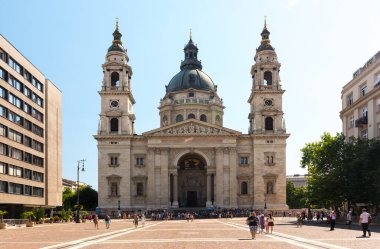 BUDAPEST, HUNGARY - 18 Temmuz 2017: Budapeşte, Macaristan 'daki Aziz Stephen Bazilikası.
