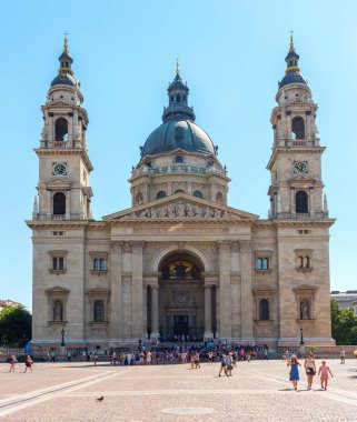 BUDAPEST, HUNGARY - 18 Temmuz 2017: Budapeşte, Macaristan 'daki Aziz Stephen Bazilikası.