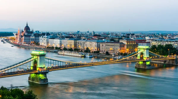 Kilátás Budapestre Duna Folyó Lánchíd Országház Budai Pesti Panoráma Budapest — Stock Fotó