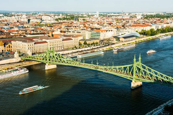 Budapest Magyarország 2017 Július Szabadság Híd Szabadsag Elrejtve Panorámás Budapesti — Stock Fotó