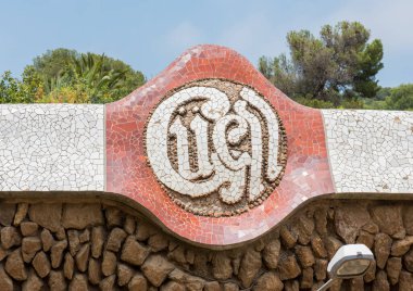 BARCELONA, İspanya - 27 Mayıs 2016: Park Guell by mimar Gaudi. Barcelonu, İspanya.
