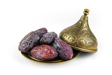 Bronz kaselerde beyaz sırtüstü buluşmalar