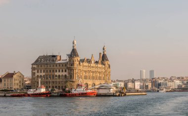İSTANBUL, TURKEY - 18 Ocak 2015: İstanbul, Türkiye 'nin Asya kesimindeki Haydarpaşa demiryolu terminali 