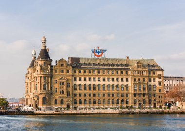 İSTANBUL, TURKEY - 18 Ocak 2015: İstanbul, Türkiye 'nin Asya kesimindeki Haydarpaşa demiryolu terminali 