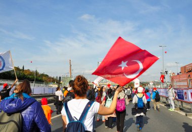 İSTANBUL - 15 Kasım: 37 Vodafone İstanbul Maratonu. Bu gerçekten kıtalararası ve benzersiz bir olay. 15 Kasım 2015 İstanbul, Türkiye.