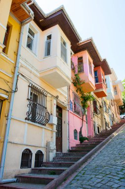 Eski şehir Balat 'ta renkli evler. İstanbul, Türkiye.