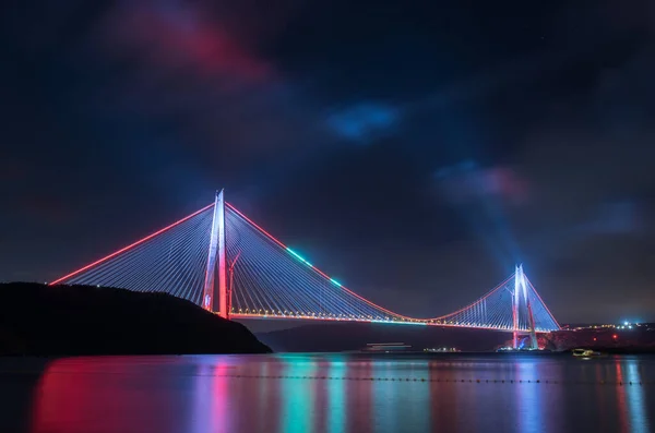 土耳其伊斯坦布尔的Yavuz Sultan Selim桥 博斯普鲁斯桥第三次日落视图 — 图库照片