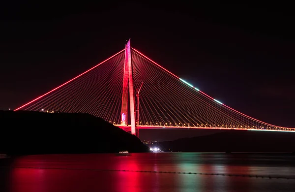 土耳其伊斯坦布尔的Yavuz Sultan Selim桥 博斯普鲁斯桥第三次日落视图 — 图库照片