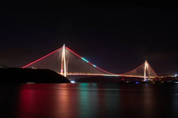 トルコのイスタンブールにあるヤヴズ スルタン セリム橋 第3ボスポラス橋の夕景 — ストック写真