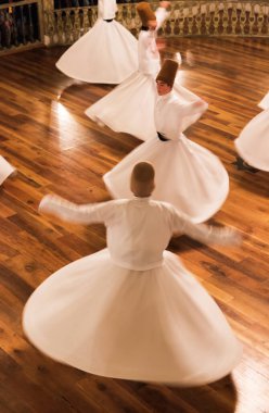İSTANBUL, TURKEY - 20 Ekim 2016: Semazen, Dervişler. İstanbul, Türkiye 'de Dönen Dervişler Töreni. Mevlana Derviş Dansı.