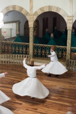 İSTANBUL, TURKEY - 20 Ekim 2016: Semazen, Dervişler. İstanbul, Türkiye 'de Dönen Dervişler Töreni. Mevlana Derviş Dansı.