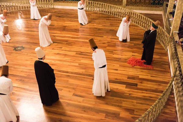 Istanbul Turkey October 2016 Semazen Dervishes Whirling Dervishes Ceremony 이스탄불 — 스톡 사진