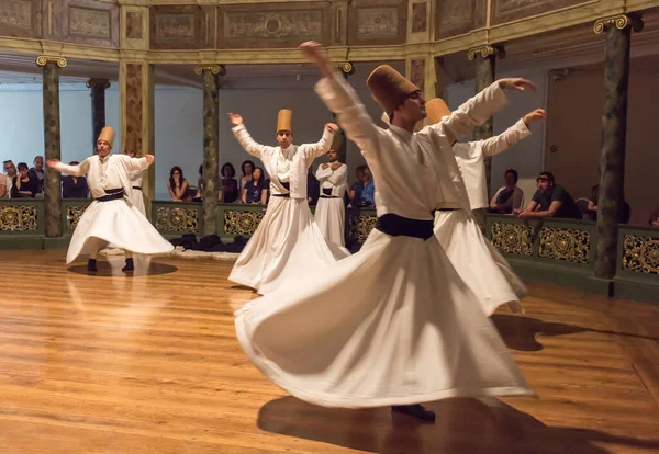 Istanbul Turkey April 2016 Whirling Dervishes Ceremony Sufi Whirling Dervishes — стокове фото