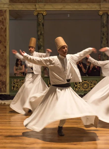 Istanbul Turkey April 2016 Whirling Dervishes Ceremony Sufi Whirling Dervishes — Stockfoto