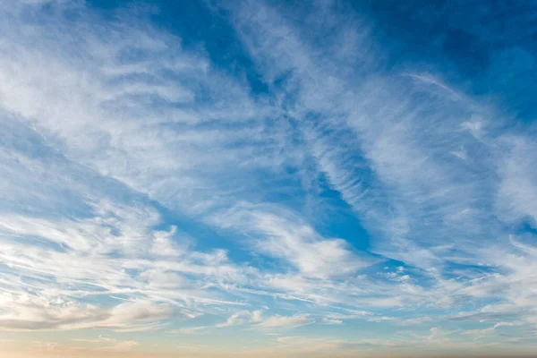 Céu Azul Com Belas Nuvens Tempo Bonito — Fotografia de Stock