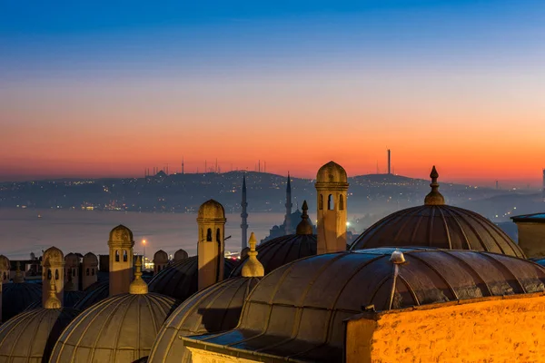Isztambul Törökország Napkelte Kilátás Suleymaniye Ból Gyönyörű Istanbul Bosphorus Napfelkeltével — Stock Fotó